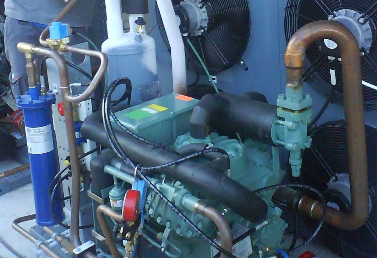 Montaje de equipo de frío industrial