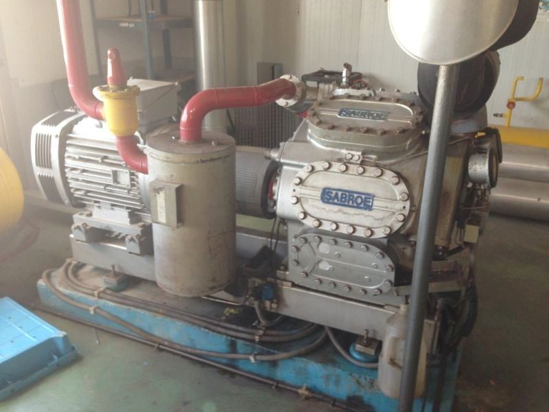 Compresor industrial reparado por Frimec